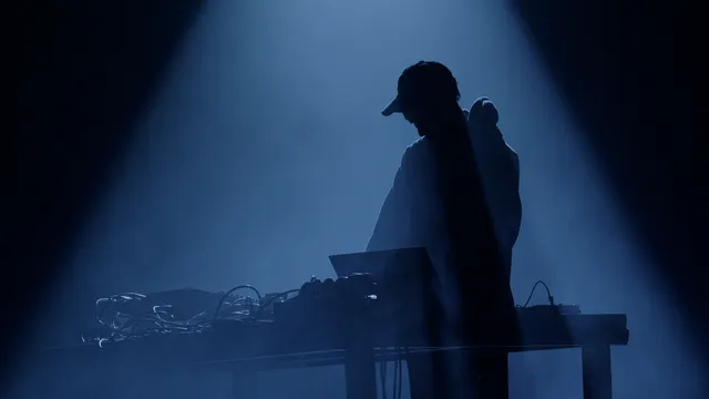 KMRU & Nick Verstand - Photo 1